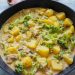 Diese Kartoffel Brokkoli Pfanne mit Käse-Soße ist vegetarisch, gesund und mega lecker