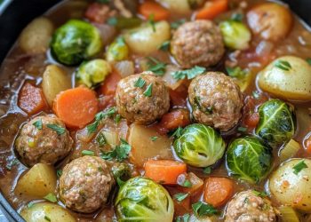 Rosenkohleintopf mit Hackbällchen 