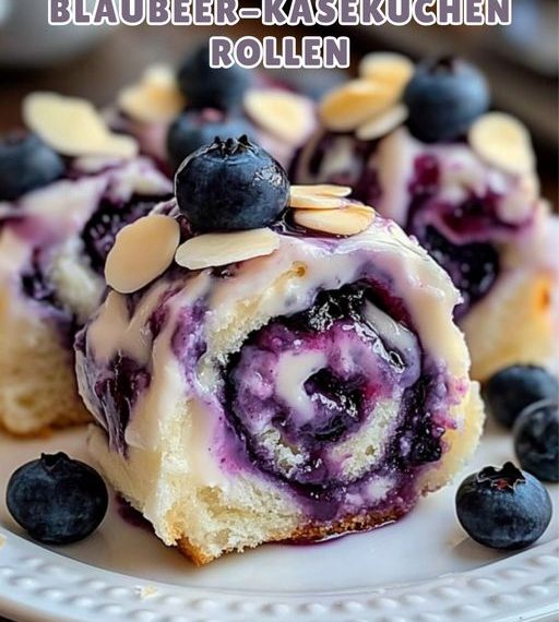 Blaubeer-Käsekuchen-Rollen