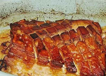  Schweinekrustenbraten auf Sauerkraut