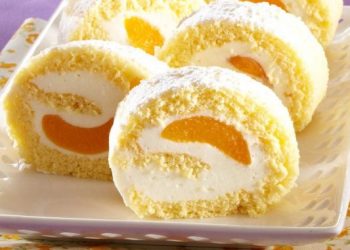 Der Teig für Biskuitrollen – bricht nicht und ist in 15 Minuten fertig.