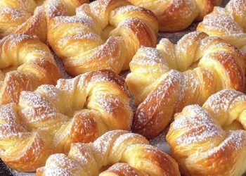 Blätterteig gefullt mit 250 g Quark & Vanillepudding