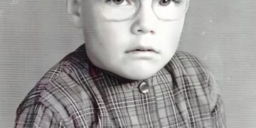 Ratet mal, wer dieser Junge ist, der zu einem der berühmtesten Schauspieler der Welt geworden ist