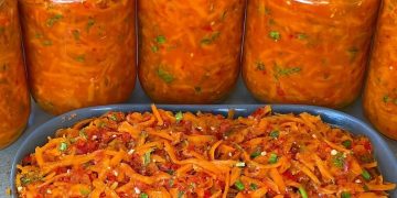 Es muss nicht gekocht werden. Jeder, der es probiert, fragt nach dem Rezept. Selbst wenn man 100 Gläser macht, reicht es nicht. Unglaublich lecker