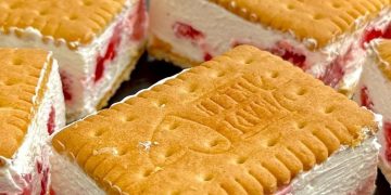 Schnelle Erdbeer-Nachspeise in nur 10 Minuten