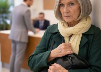 Niemand wusste, dass ich an diesem Tag zur Bank gegangen war… und was ich dort hörte, veränderte mein Leben für immer.