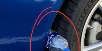 Wenn Sie eine Plastikflasche auf Ihrem Reifen sehen, achten Sie genau darauf.