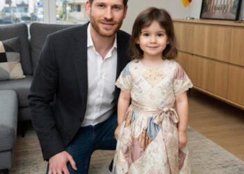 Das Kleid aus Seidentüchern