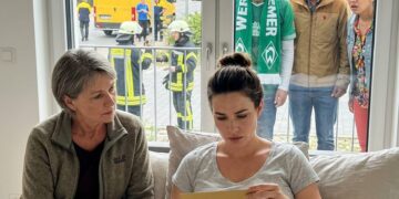 Der stumme Verrat: Wie ein erpresserischer Anruf das Kartenhaus einer Familie zum Einsturz brachte