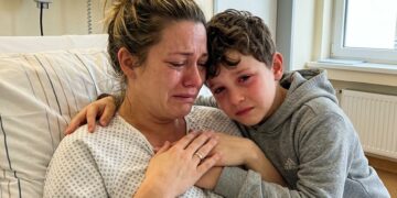Mein Sohn sparte Geld, um seine tote Schwester zurückzuholen – dann enthüllte er das Geheimnis meines Mannes