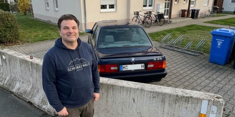 MIT 60 MACHTE ICH MEINEN FÜHRERSCHEIN – DOCH MEIN NACHBAR TAT ALLES, UM MICH VON DER STRASSE ZU DRÄNGEN