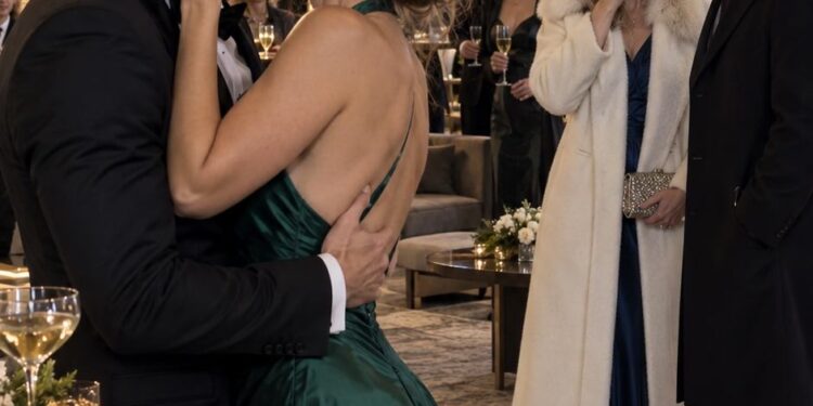 An unserem Hochzeitstag entdeckte ich die Wahrheit – und zerstörte ihre perfekte Lüge