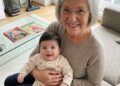 MIT 79 JAHREN BEKAM ICH EIN BABY – MEINE KINDER ZOGEN GEGEN MICH VOR GERICHT, DOCH ALS DER RICHTER FRAGTE, WER DER VATER SEI, KAM NACH 46 JAHREN DIE WAHRHEIT ANS LICHT…