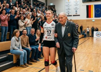 Mein Mann sagte, er sei nicht ihr richtiger Vater – doch was mein 79-jähriger Vater beim Abschlussabend tat, rührte alle zu Tränen