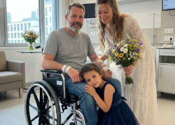 Ein Jahr Nach Seinem Tod Gab Mir Seine Tochter Eine Schachtel – Was Darin War, Enthüllte Sein Größtes Geheimnis