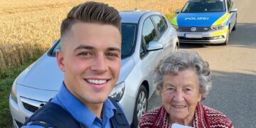 Ein junger Polizist ließ meine 71-jährige Mutter 40 Minuten in der sengenden Hitze stehen – doch als er ihren Namen über Funk durchsagte, verstummte plötzlich die gesamte Leitstelle.